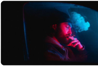 Peut-on utiliser une cigarette électronique au volant ?
